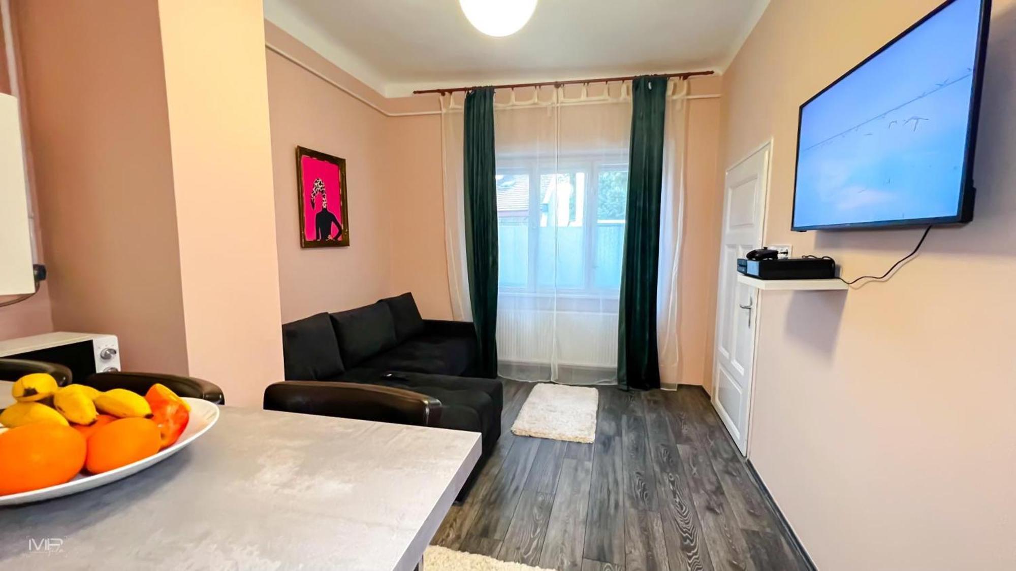 Flamingo Rezidencia Apartman Eger Eksteriør bilde